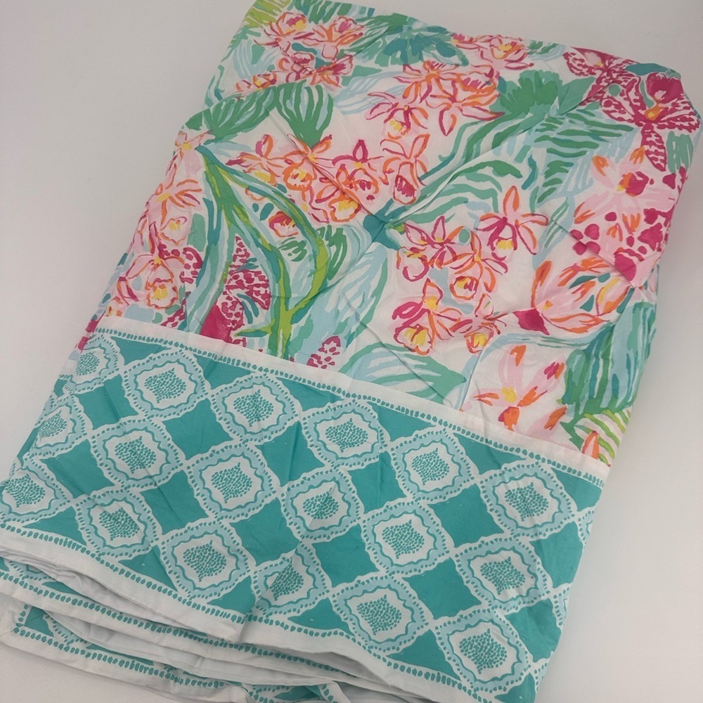 Lilly Pulitzer Pink and Green Floral Duvet Cover - Picture 2 of 6